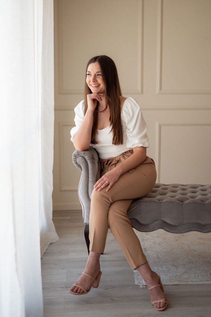 About Carly Harris, LMFT